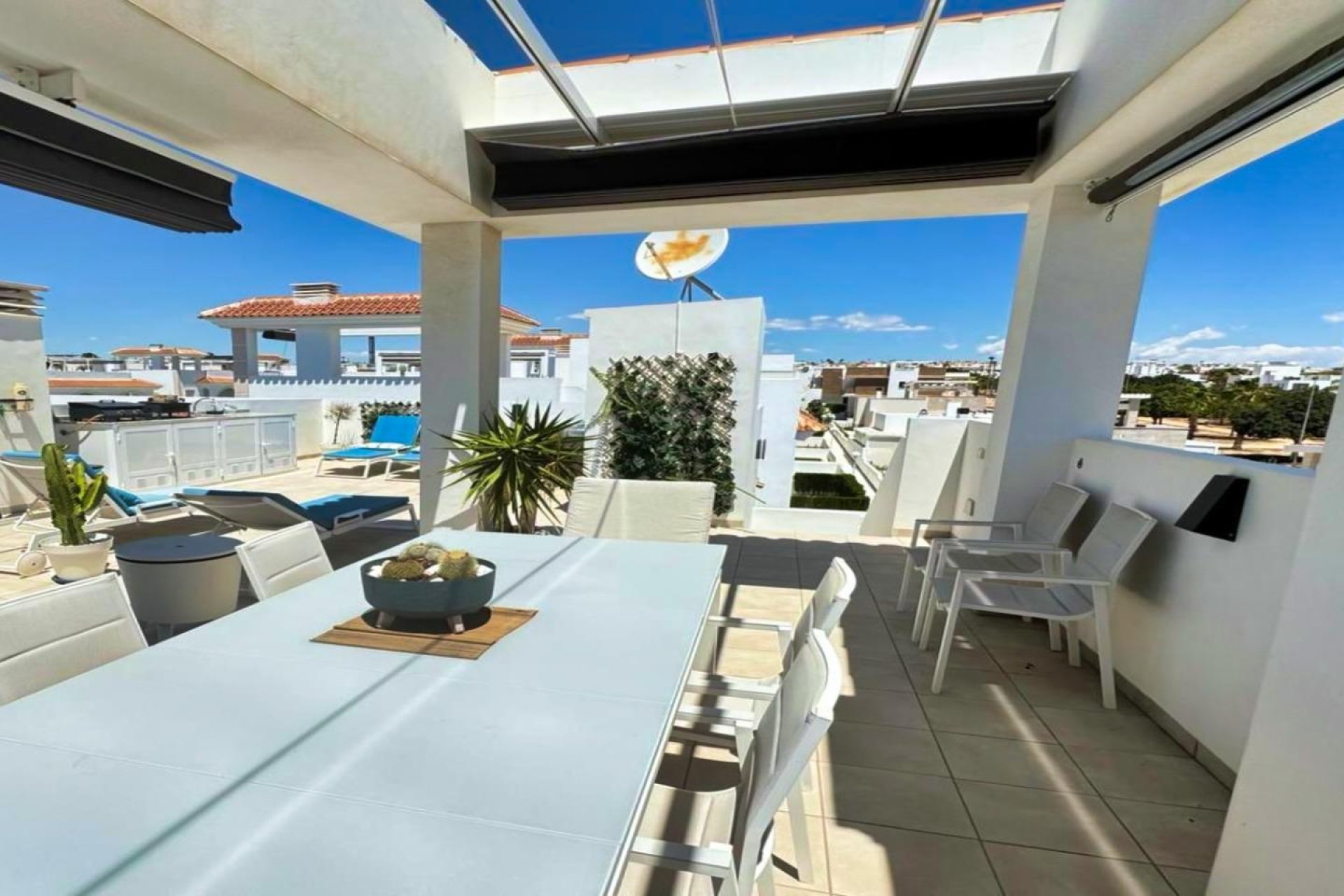 Resale - Bungalow -
Rojales - Inland
