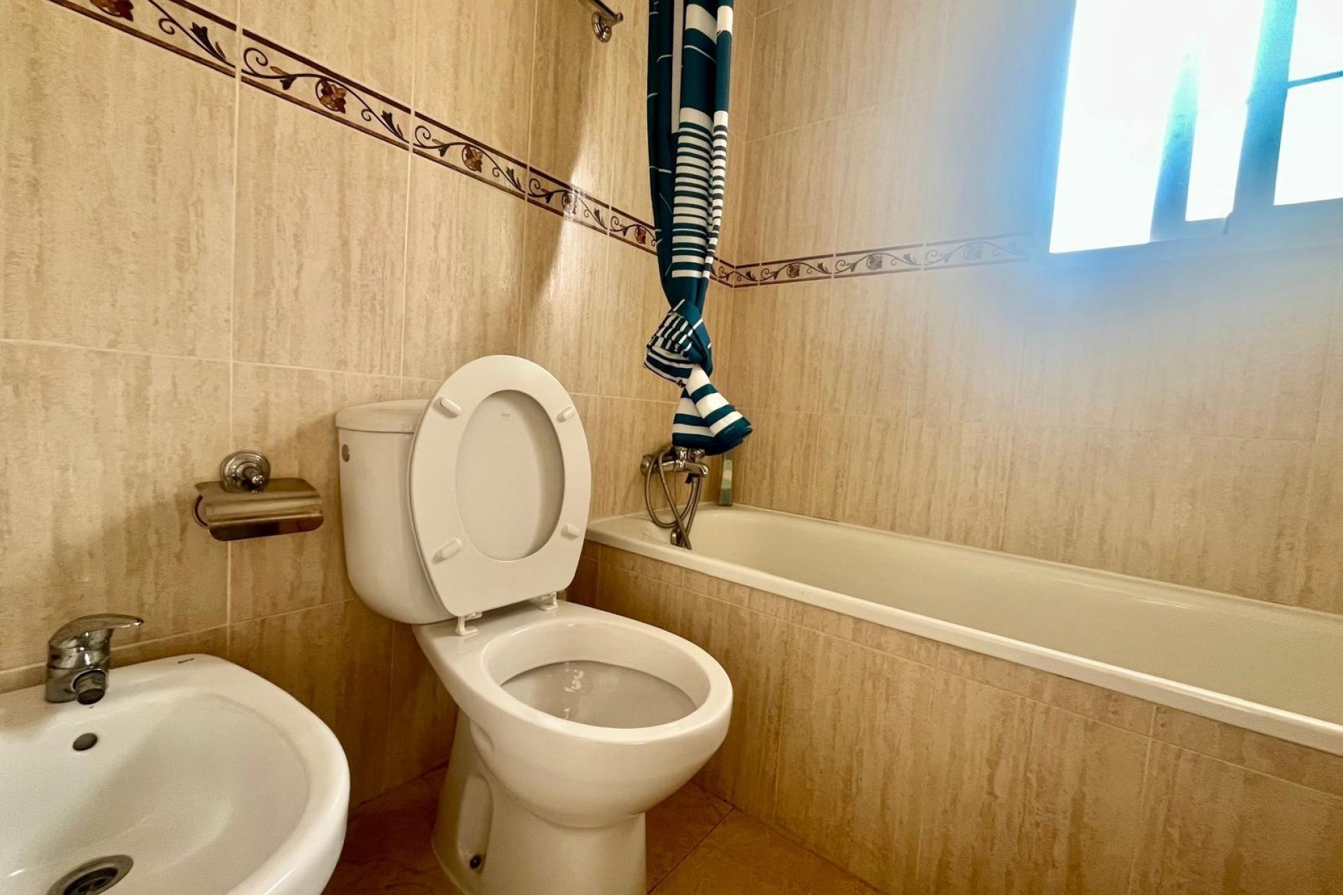 Resale - Bungalow -
San Fulgencio - La Marina