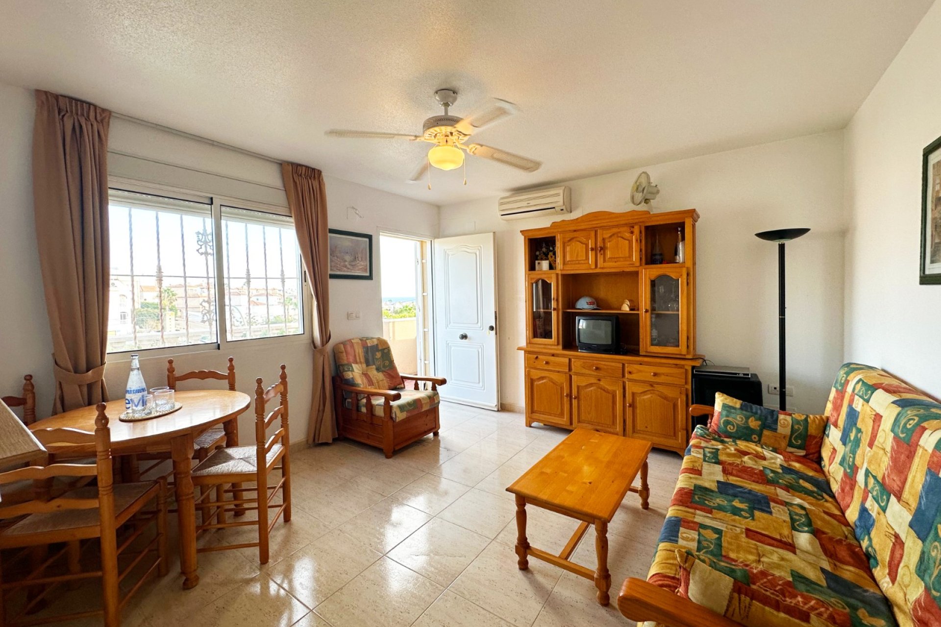 Resale - Bungalow -
San Miguel de Salinas - Inland