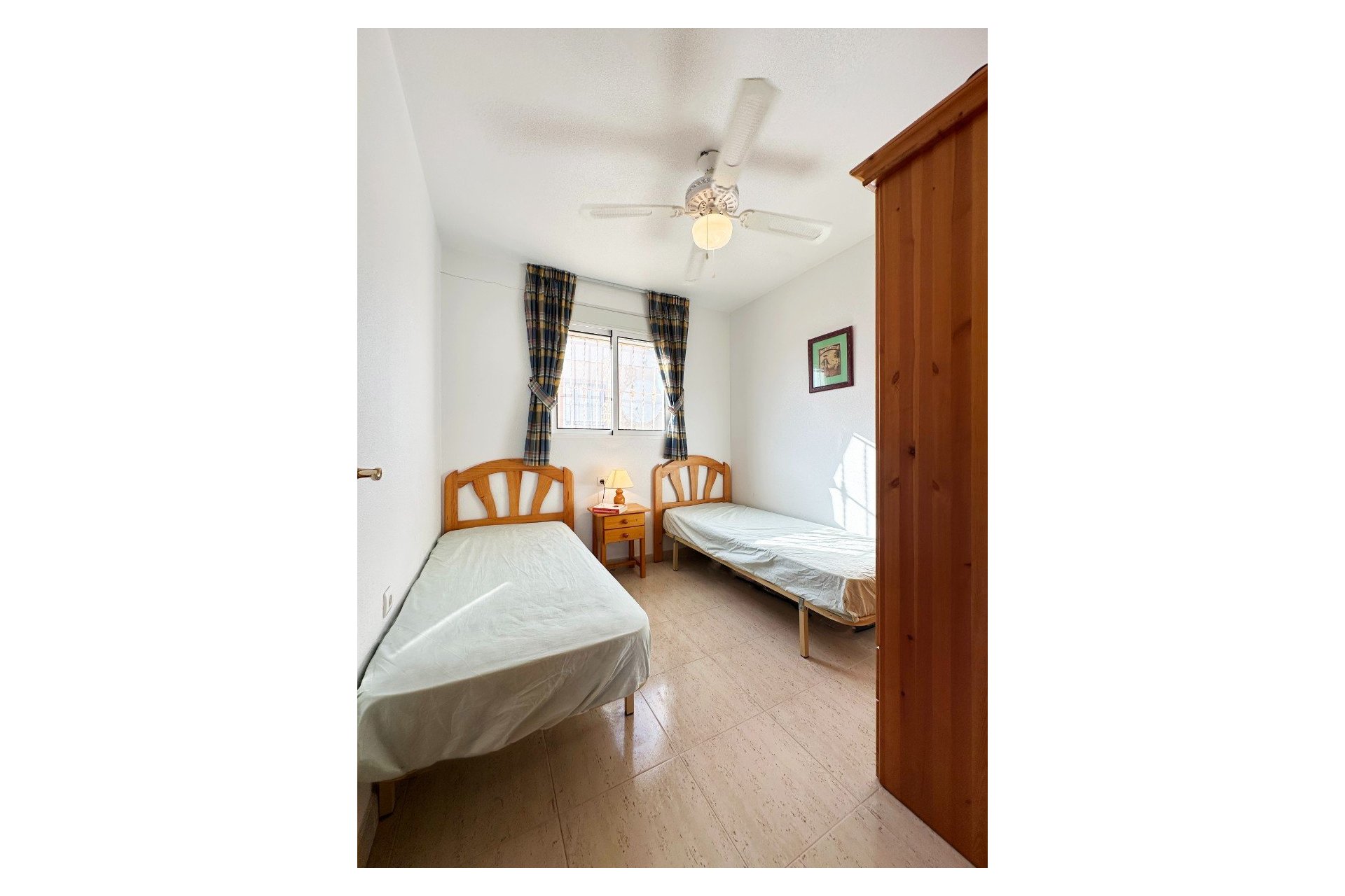 Resale - Bungalow -
San Miguel de Salinas - Inland