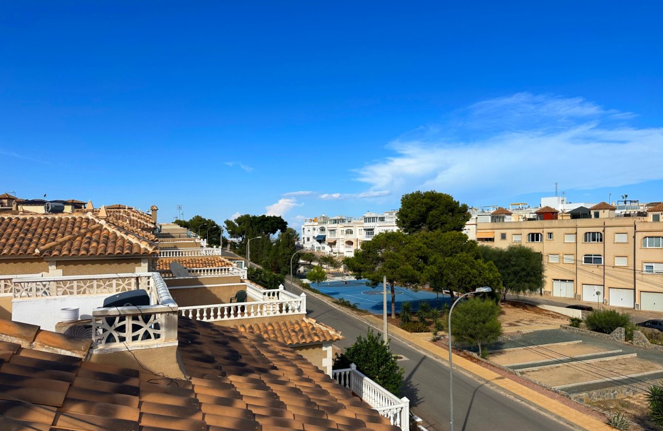 Resale - Bungalow -
San Miguel de Salinas - Inland