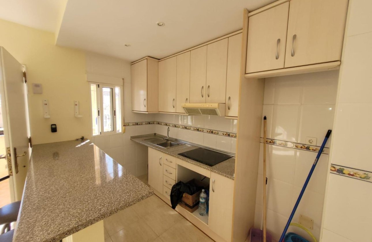 Resale - Bungalow -
San Miguel de Salinas - Inland