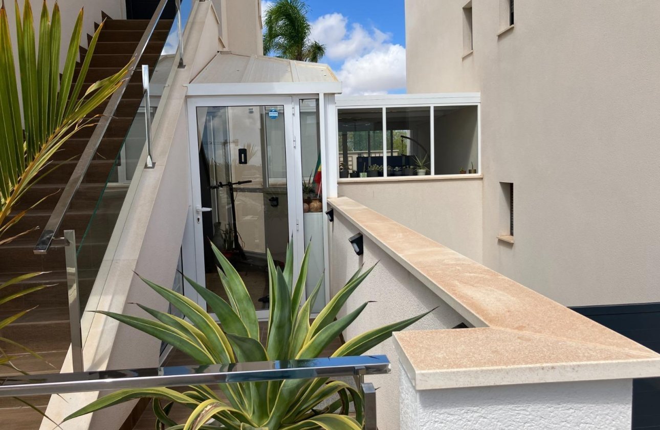 Resale - Bungalow -
San Miguel de Salinas - Las Colinas