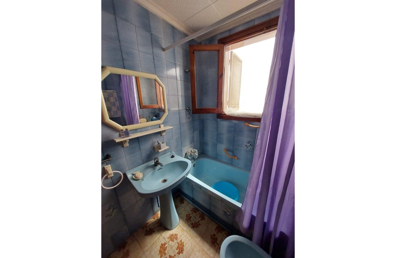 Resale - Bungalow -
Torrevieja - Acequion
