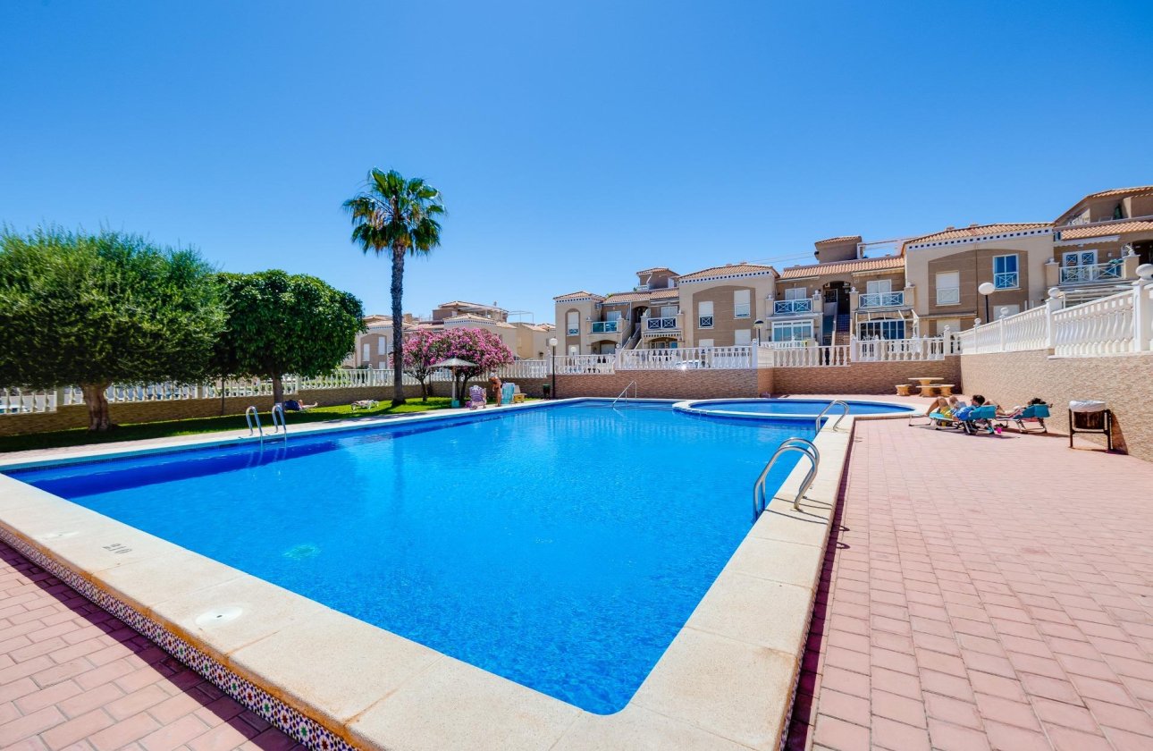 Resale - Bungalow -
Torrevieja - Aguas Nuevas 1