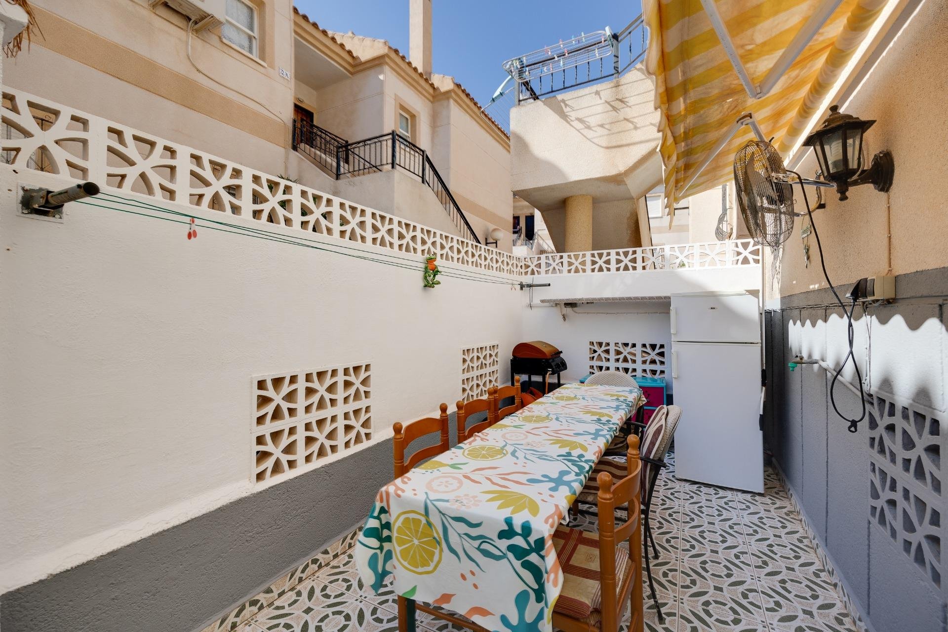 Resale - Bungalow -
Torrevieja - Aguas Nuevas