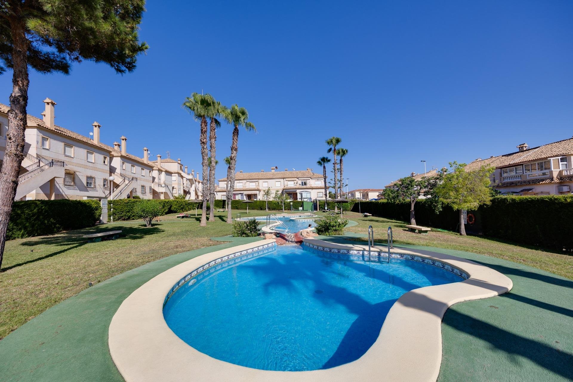 Resale - Bungalow -
Torrevieja - Aguas Nuevas