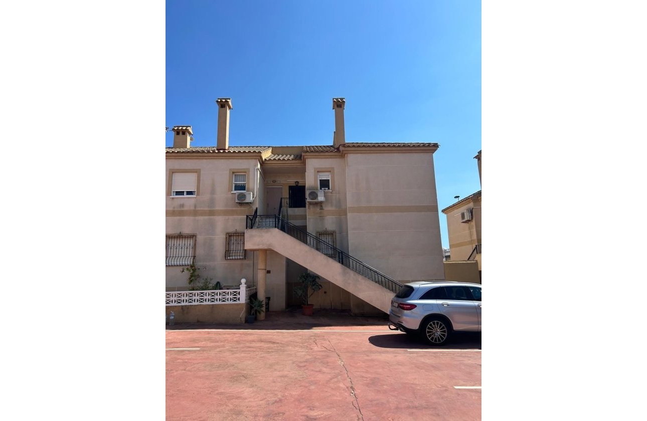 Resale - Bungalow -
Torrevieja - Aguas Nuevas
