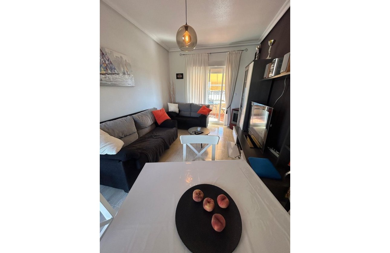 Resale - Bungalow -
Torrevieja - Aguas Nuevas