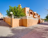 Resale - Bungalow -
Torrevieja - Aguas Nuevas