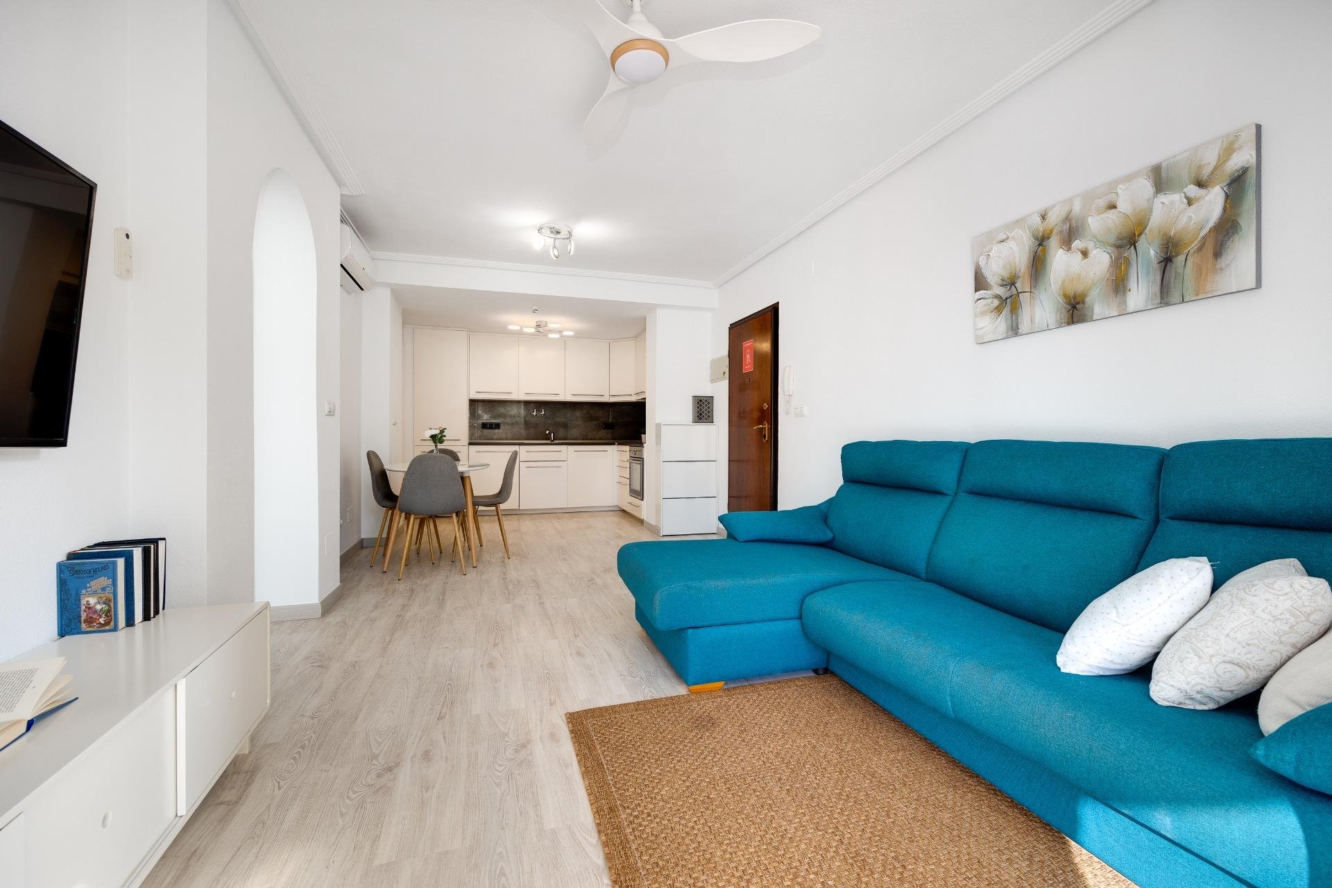 Resale - Bungalow -
Torrevieja - Aguas Nuevas
