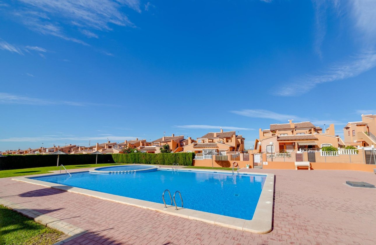Resale - Bungalow -
Torrevieja - Aguas Nuevas