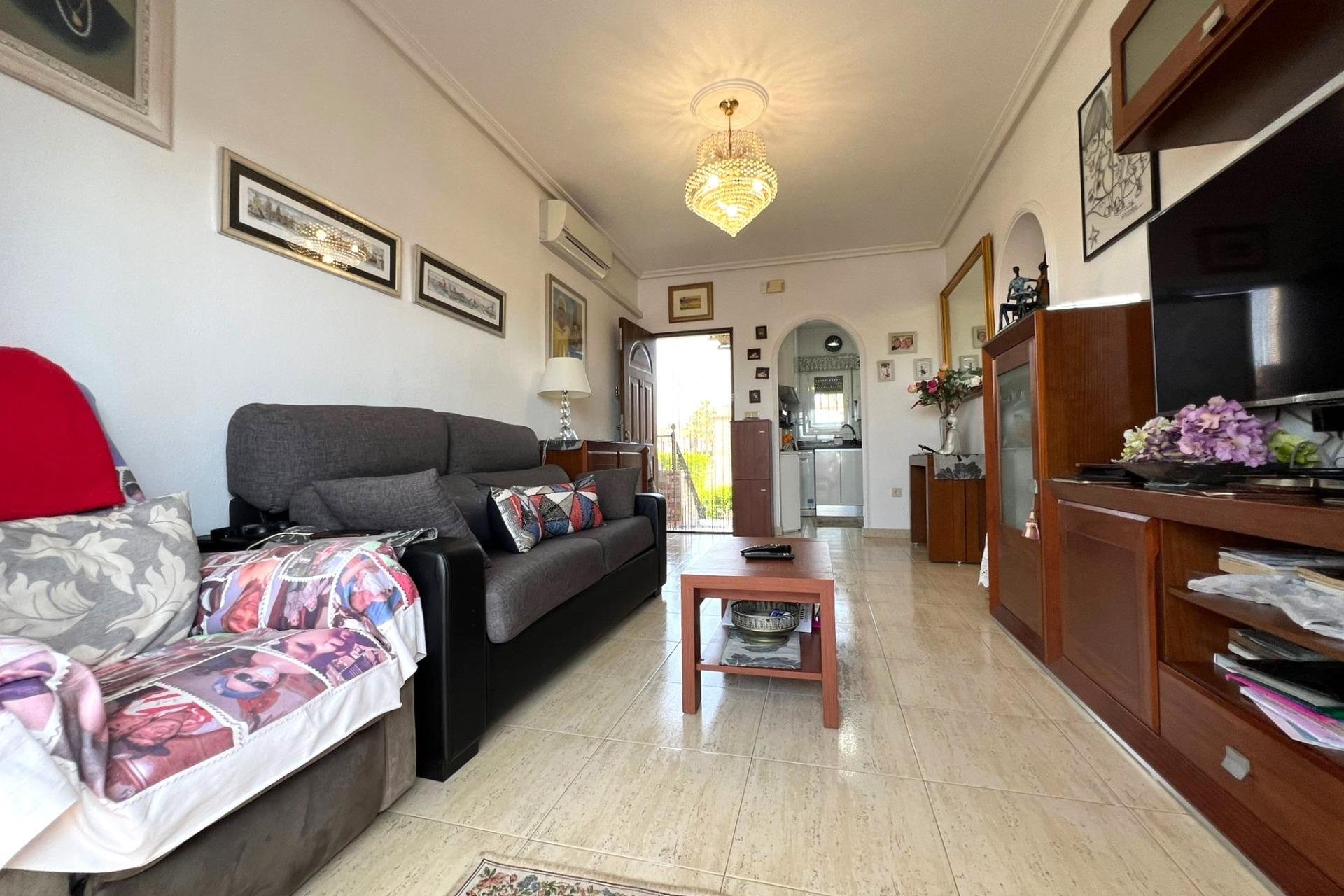 Resale - Bungalow -
Torrevieja - Aguas Nuevas