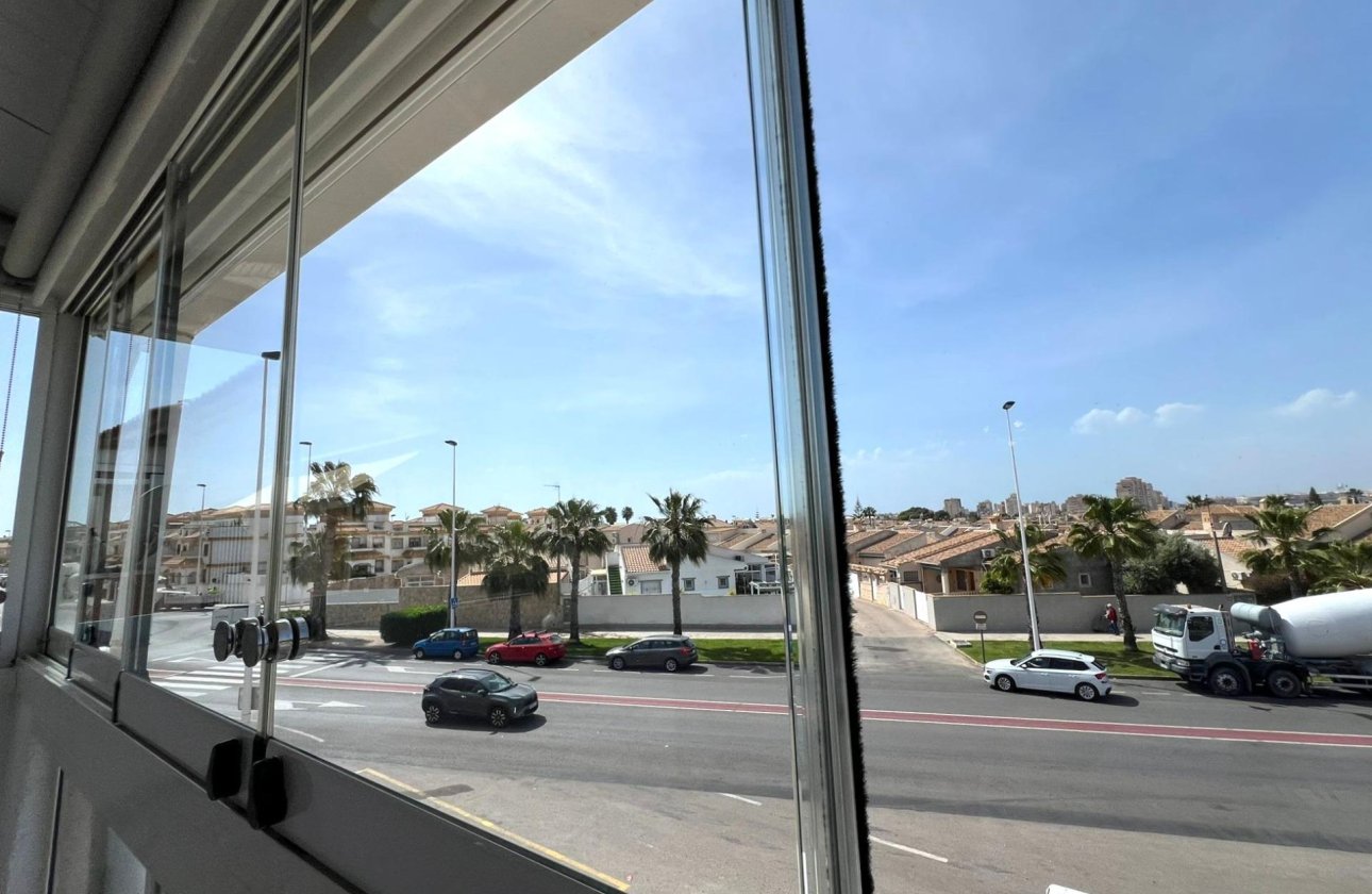 Resale - Bungalow -
Torrevieja - Aguas Nuevas