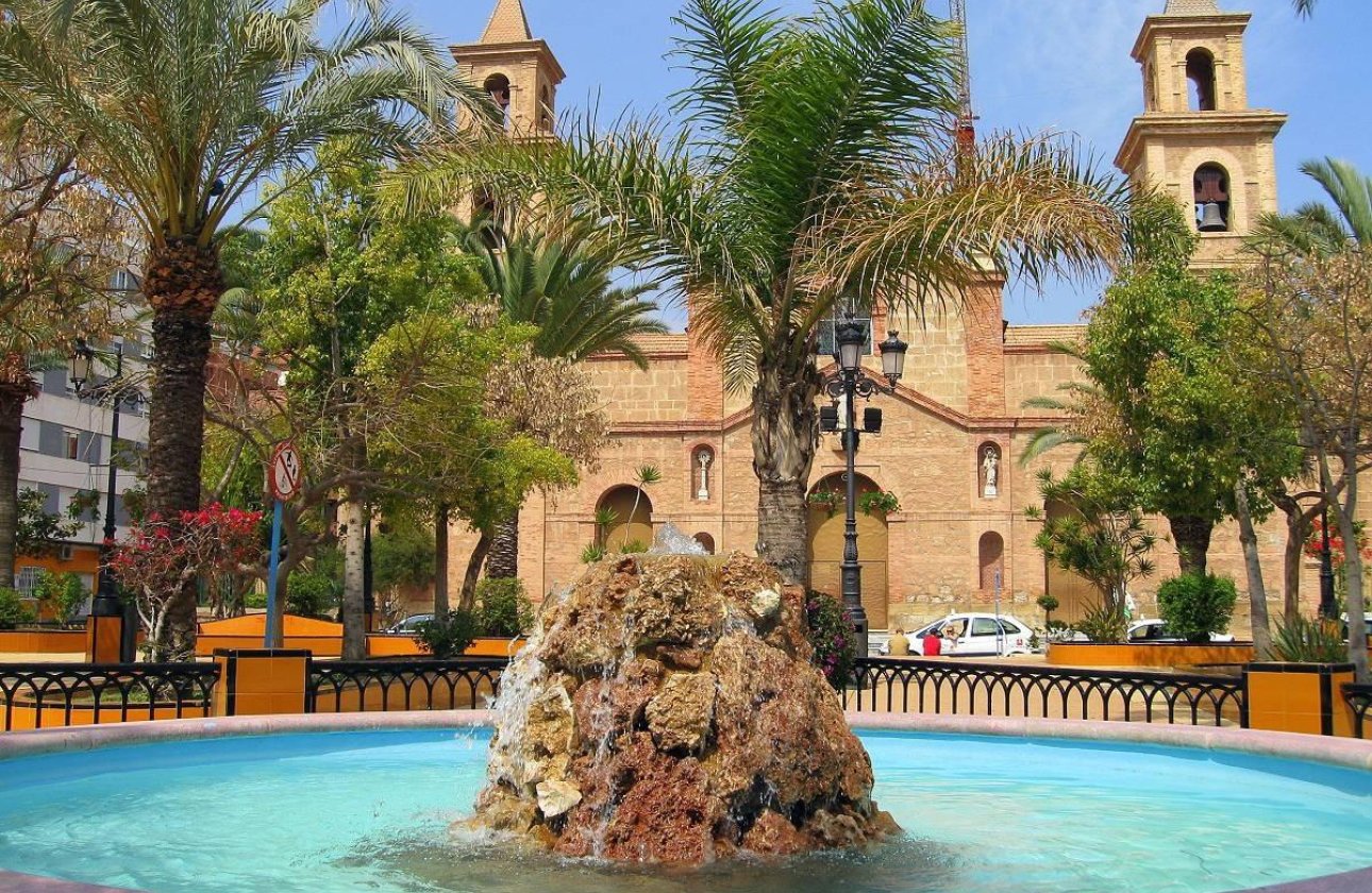 Resale - Bungalow -
Torrevieja - Aguas Nuevas