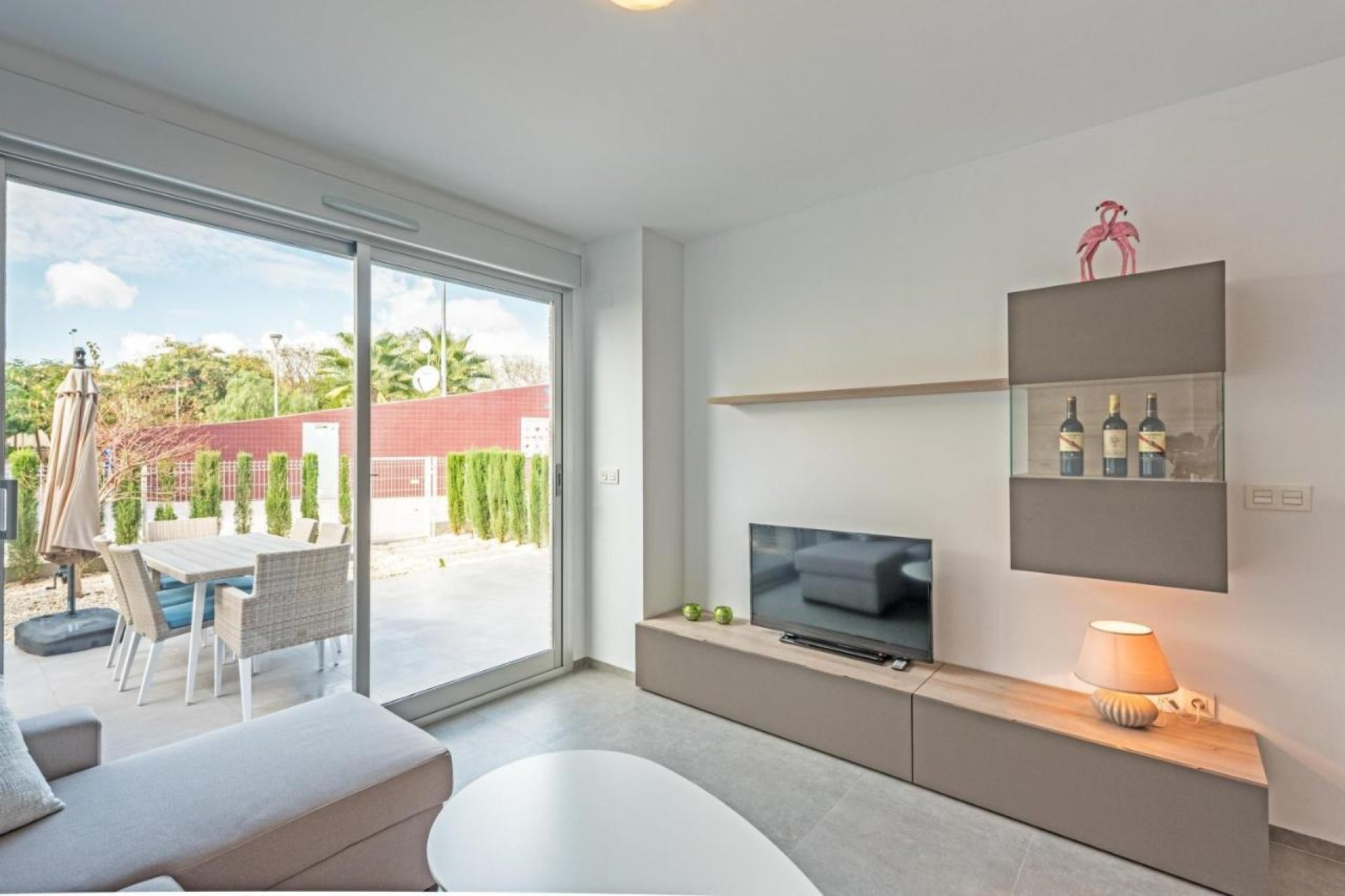 Resale - Bungalow -
Torrevieja - Auguas Neuvas