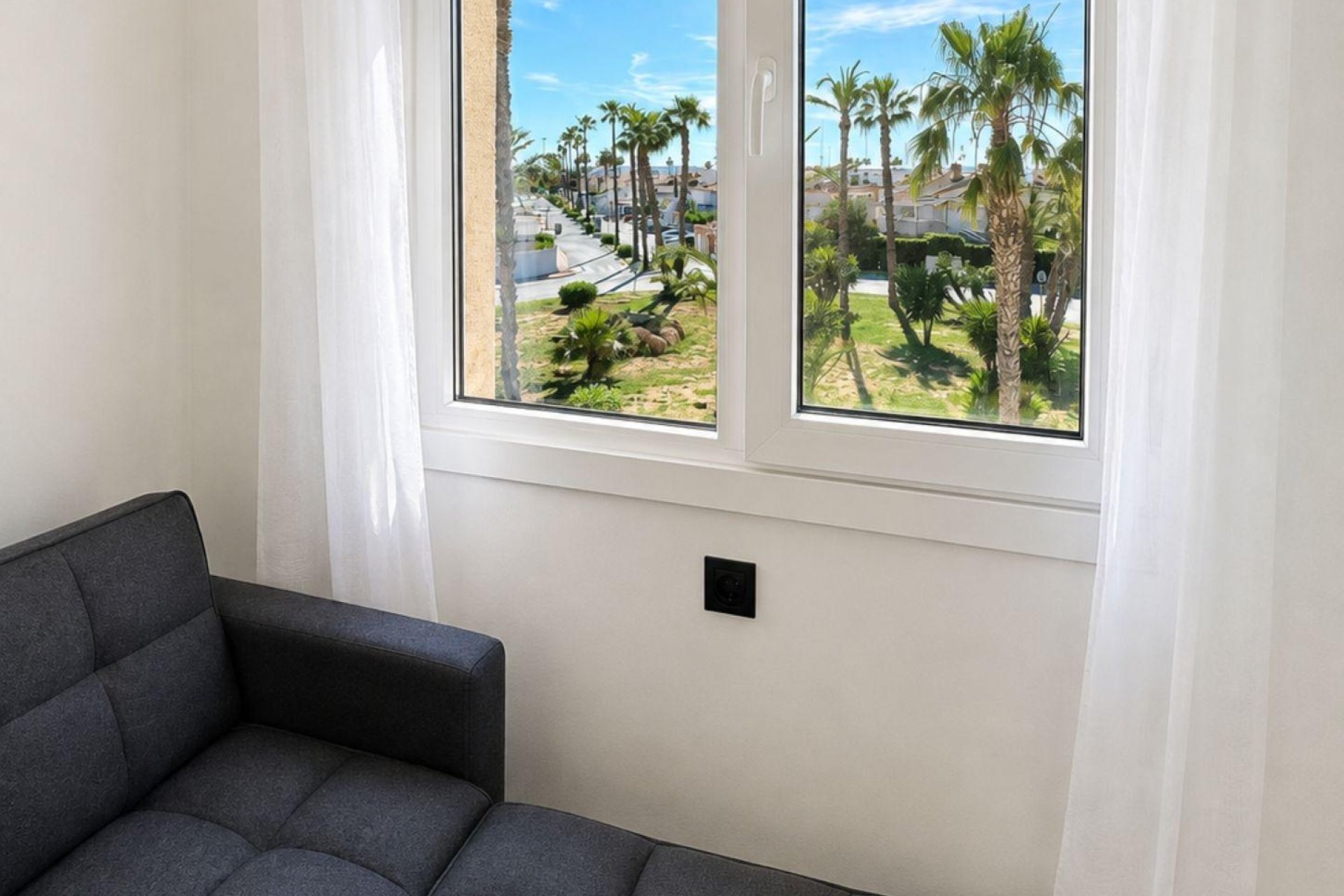 Resale - Bungalow -
Torrevieja - Carrefour