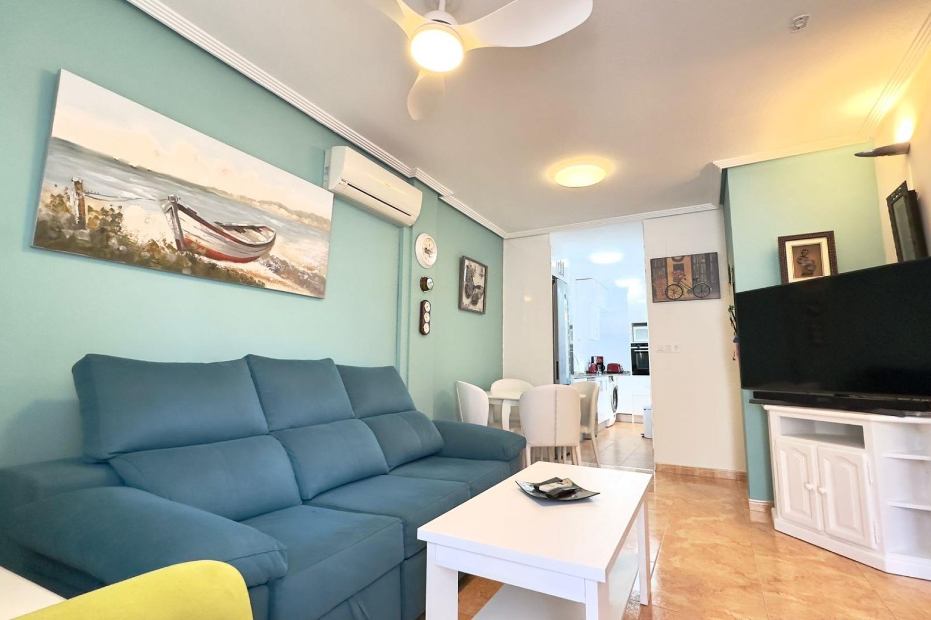 Resale - Bungalow -
Torrevieja - Centro