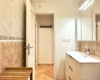 Resale - Bungalow -
Torrevieja - Centro