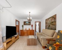 Resale - Bungalow -
Torrevieja - Centro