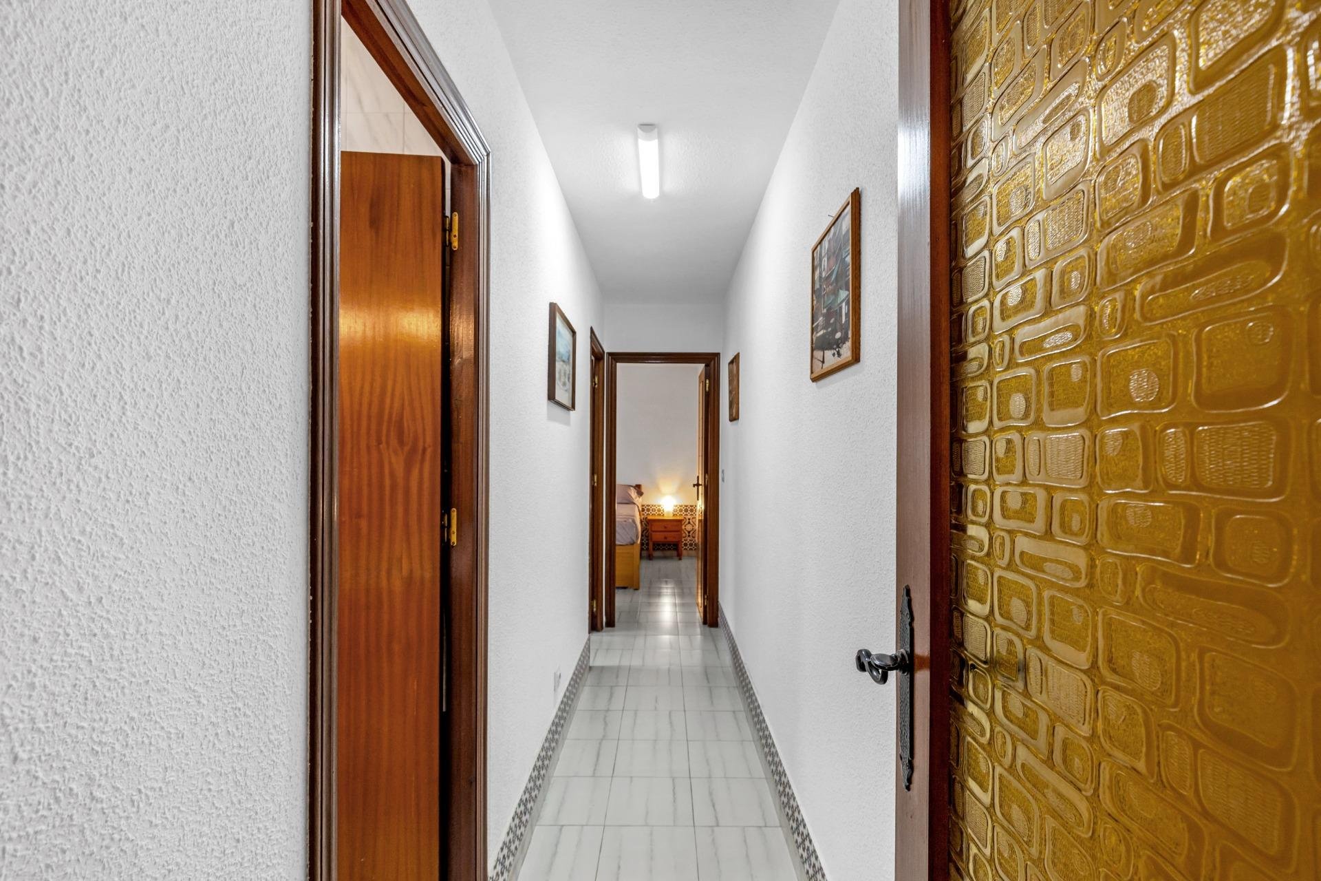 Resale - Bungalow -
Torrevieja - Centro