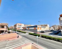 Resale - Bungalow -
Torrevieja - Centro