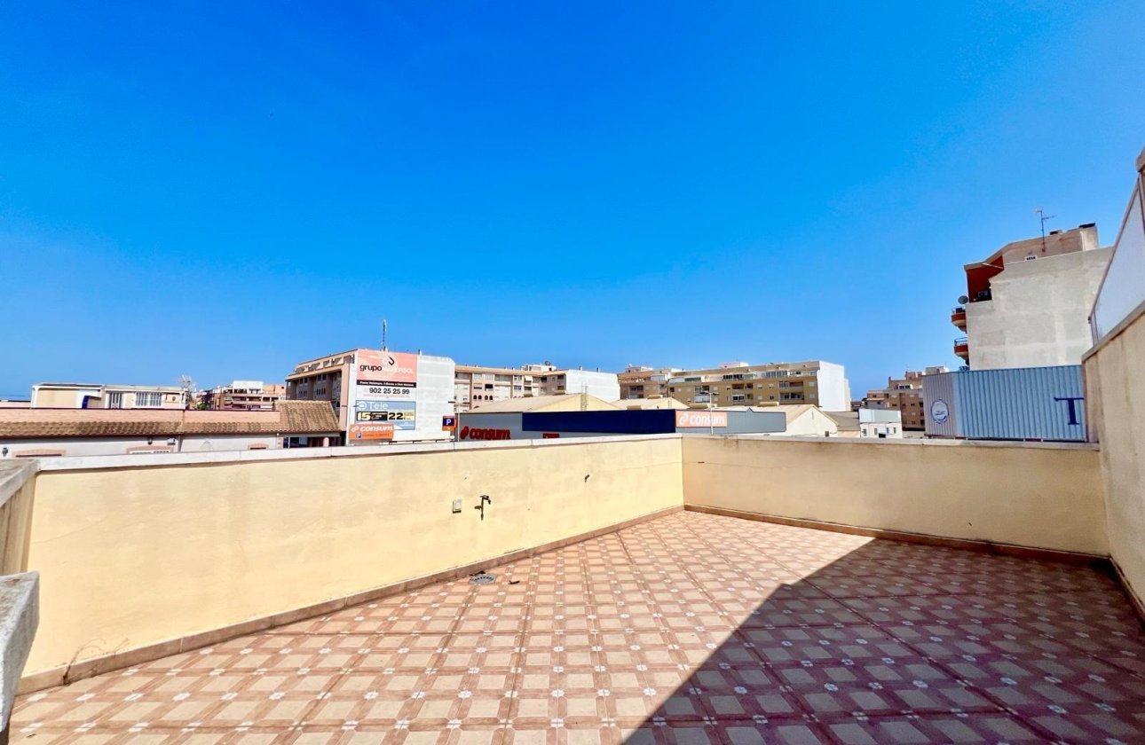 Resale - Bungalow -
Torrevieja - Centro