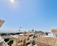 Resale - Bungalow -
Torrevieja - Centro
