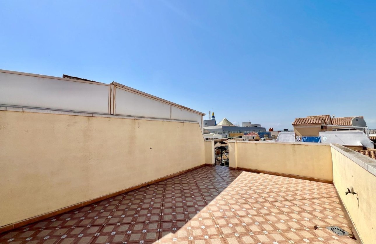 Resale - Bungalow -
Torrevieja - Centro