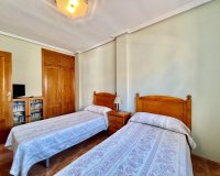 Resale - Bungalow -
Torrevieja - Centro