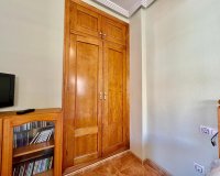 Resale - Bungalow -
Torrevieja - Centro
