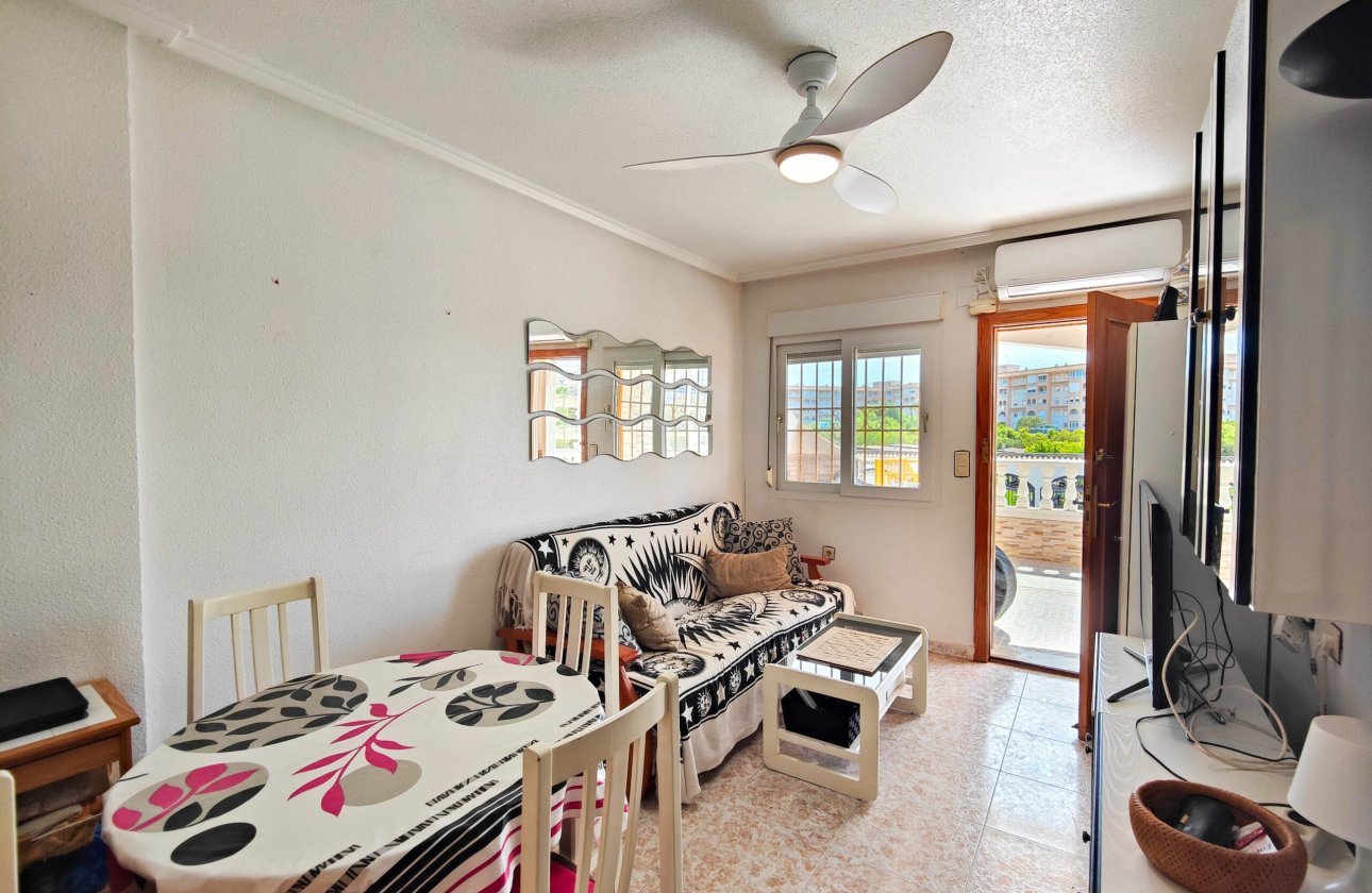 Resale - Bungalow -
Torrevieja - Costa Blanca