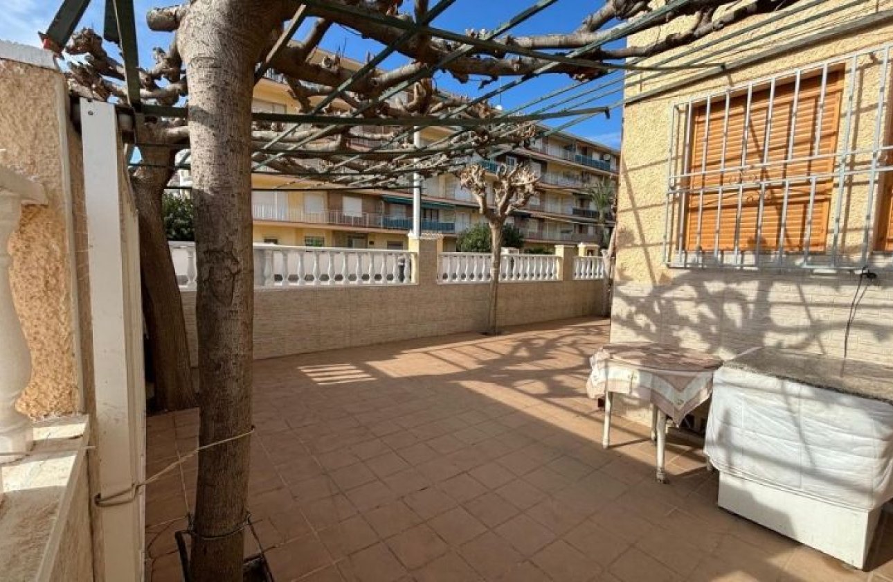 Resale - Bungalow -
Torrevieja - Costa Blanca