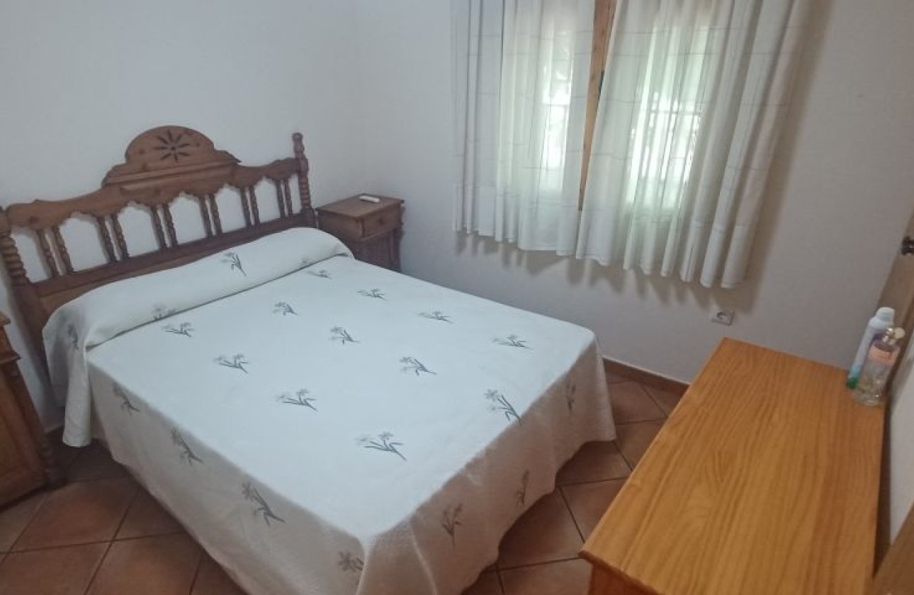 Resale - Bungalow -
Torrevieja - Costa Blanca
