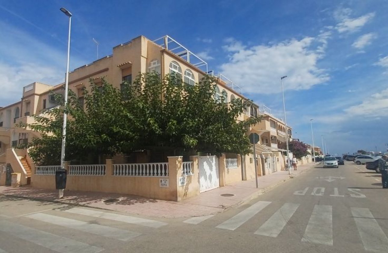 Resale - Bungalow -
Torrevieja - Costa Blanca