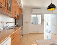 Resale - Bungalow -
Torrevieja - Costa Blanca