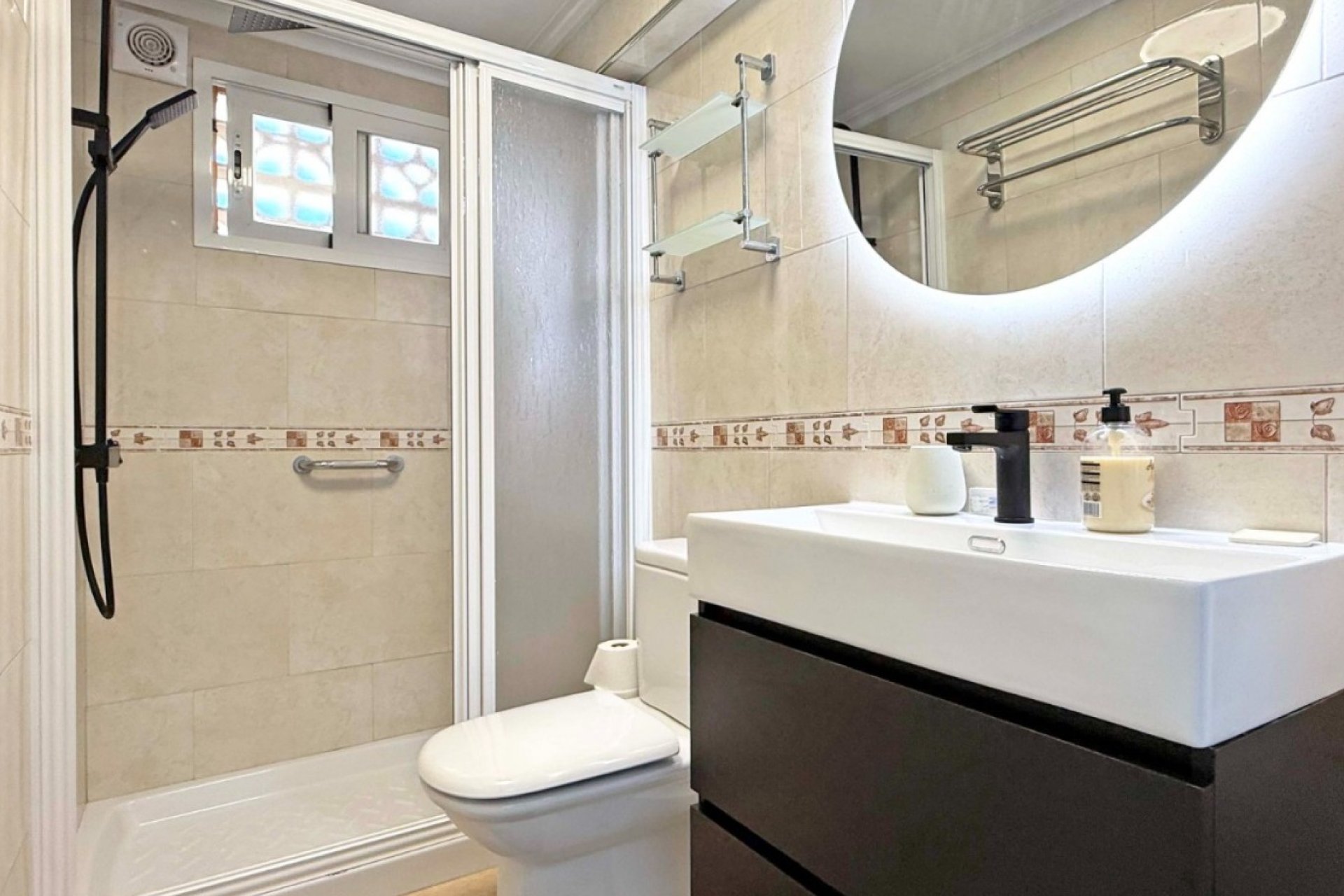 Resale - Bungalow -
Torrevieja - Costa Blanca