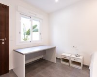 Resale - Bungalow -
Torrevieja - Costa Blanca