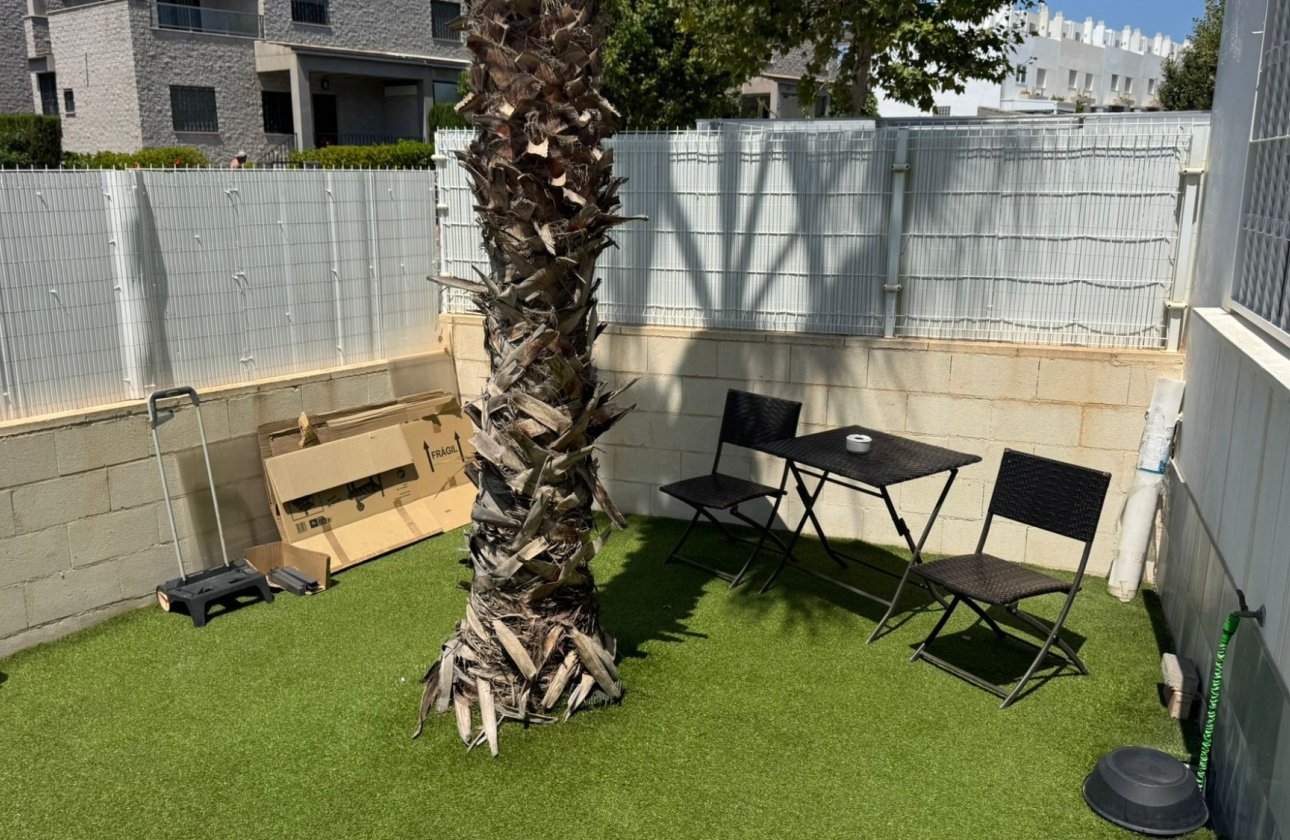 Resale - Bungalow -
Torrevieja - Costa Blanca