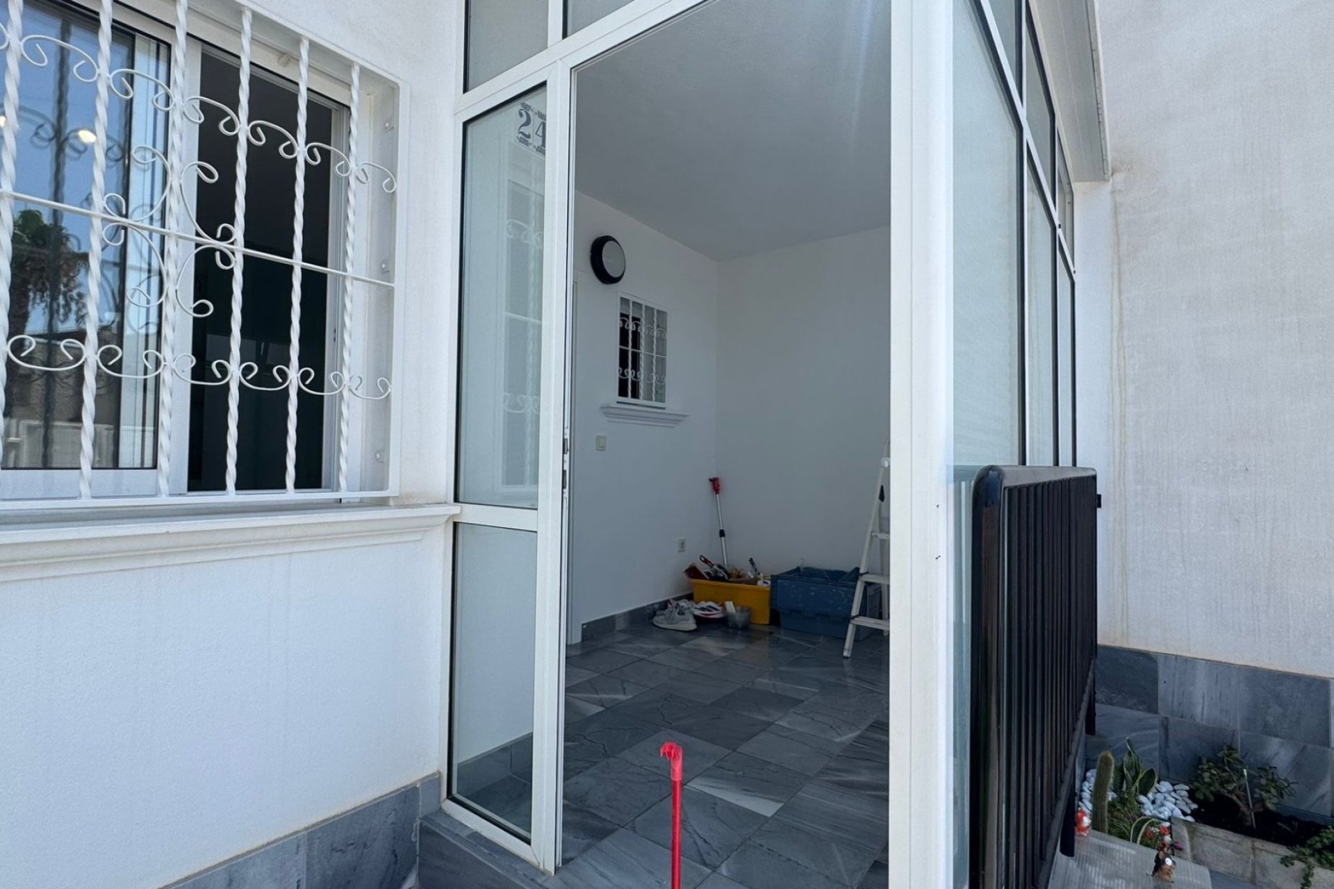 Resale - Bungalow -
Torrevieja - Costa Blanca