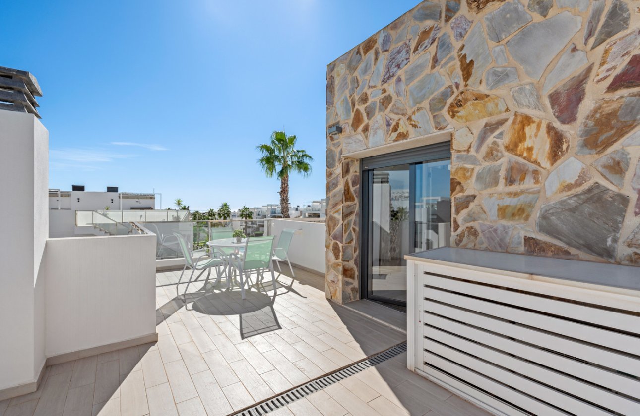 Resale - Bungalow -
Torrevieja - Costa Blanca