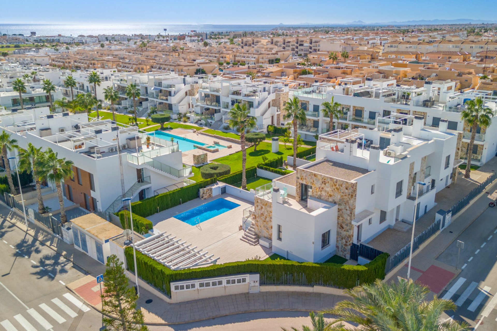 Resale - Bungalow -
Torrevieja - Costa Blanca