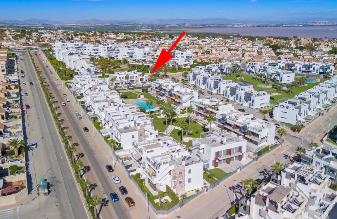 Resale - Bungalow -
Torrevieja - Costa Blanca