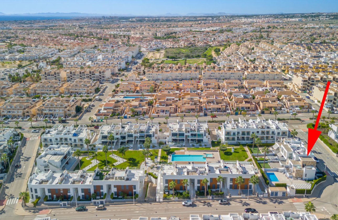 Resale - Bungalow -
Torrevieja - Costa Blanca