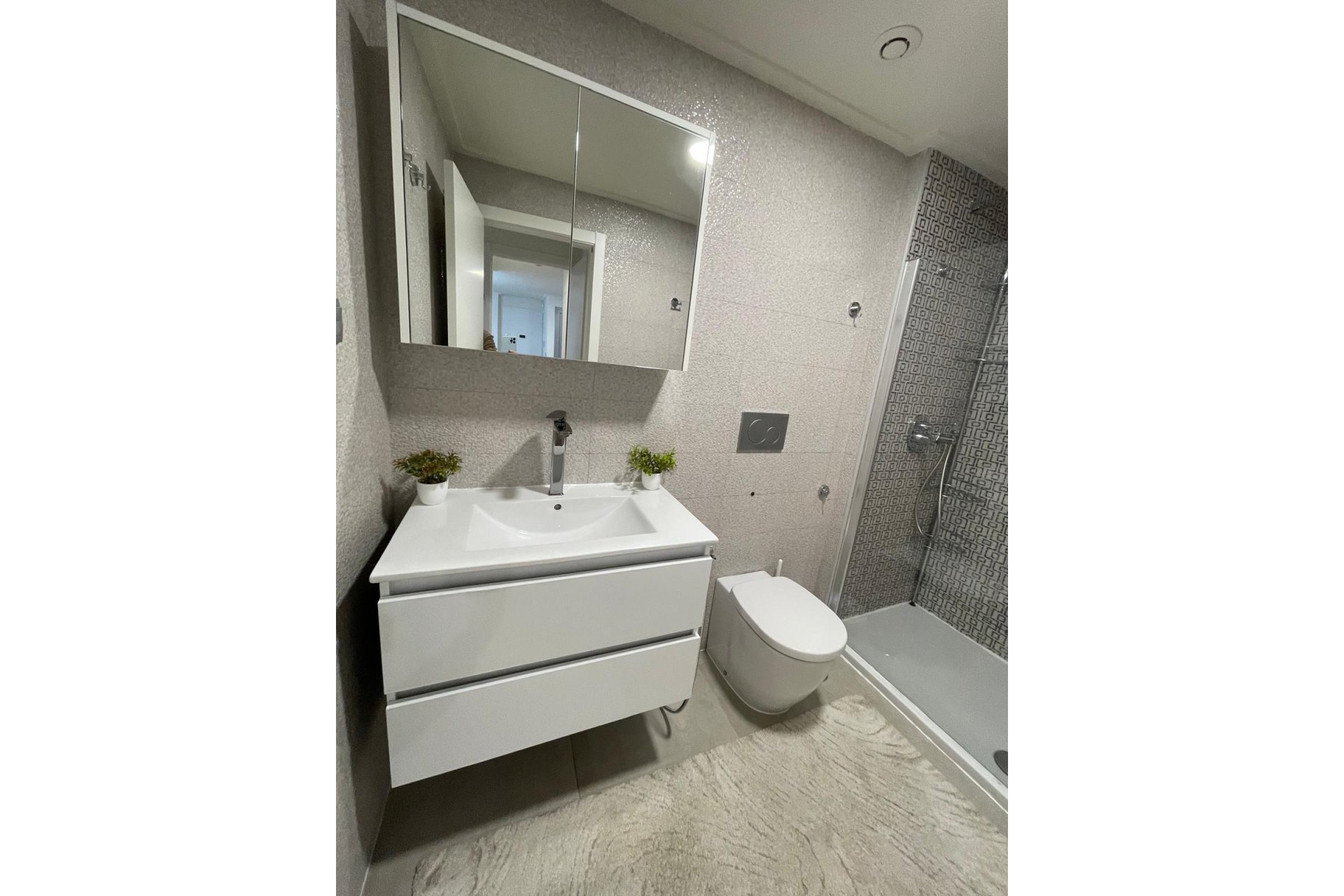 Resale - Bungalow -
Torrevieja - Costa Blanca