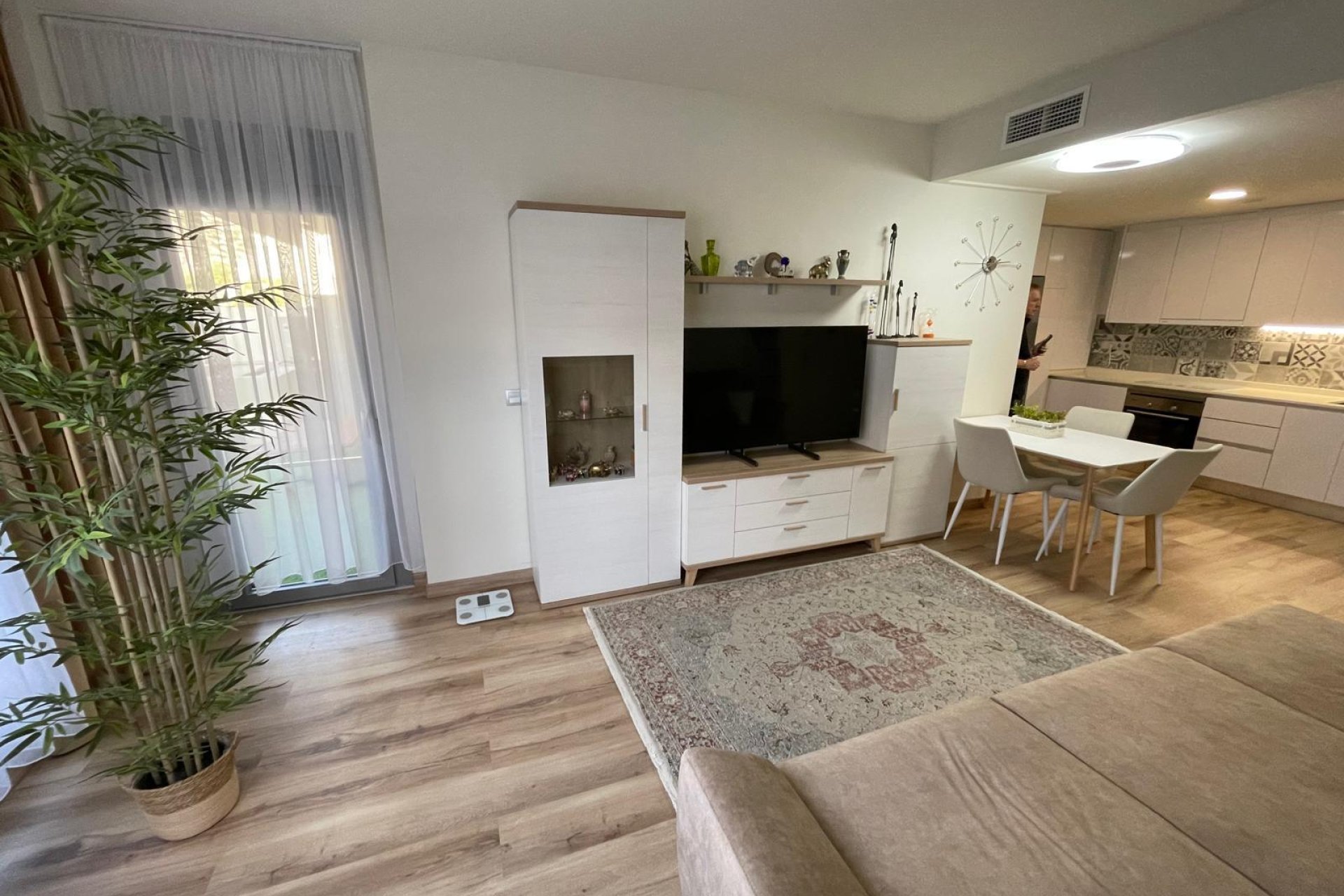 Resale - Bungalow -
Torrevieja - Costa Blanca