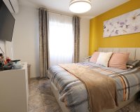Resale - Bungalow -
Torrevieja - Costa Blanca
