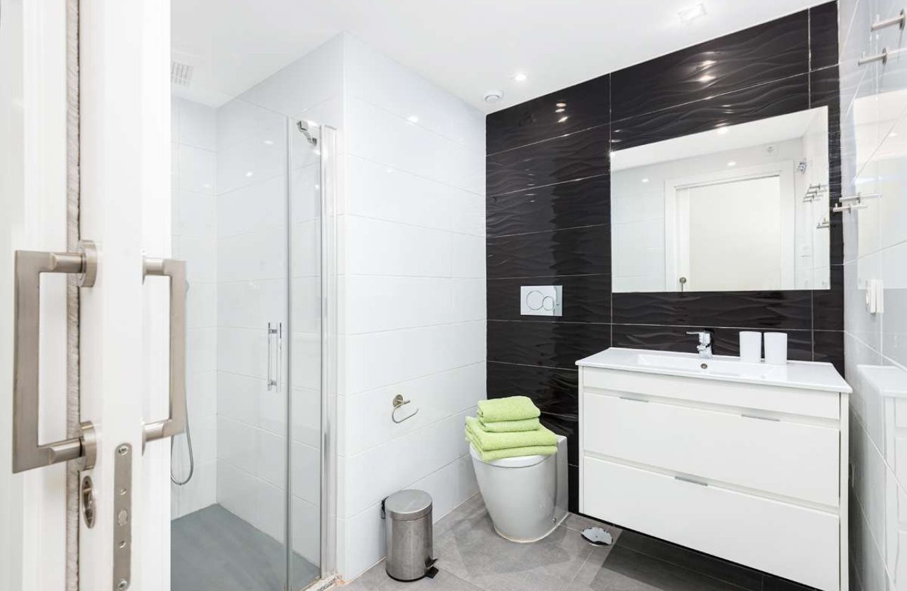 Resale - Bungalow -
Torrevieja - Costa Blanca