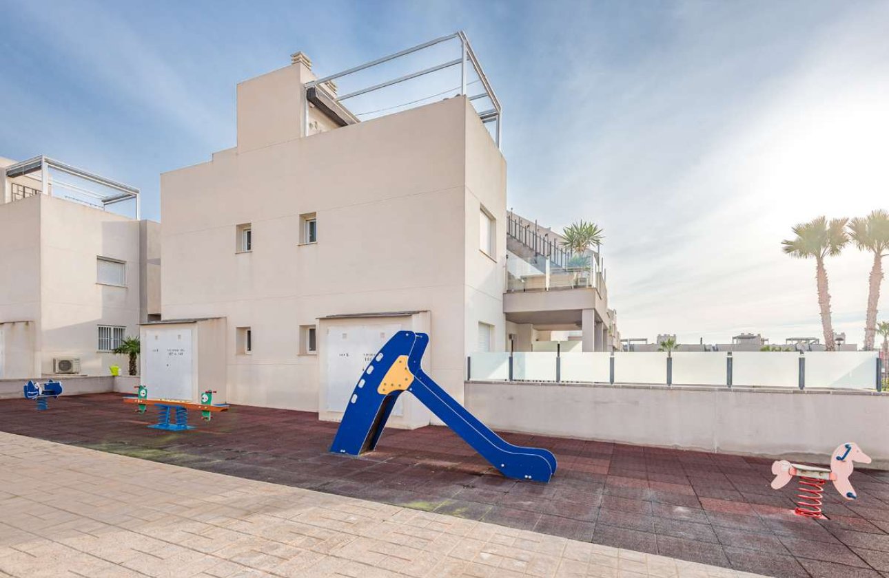 Resale - Bungalow -
Torrevieja - Costa Blanca