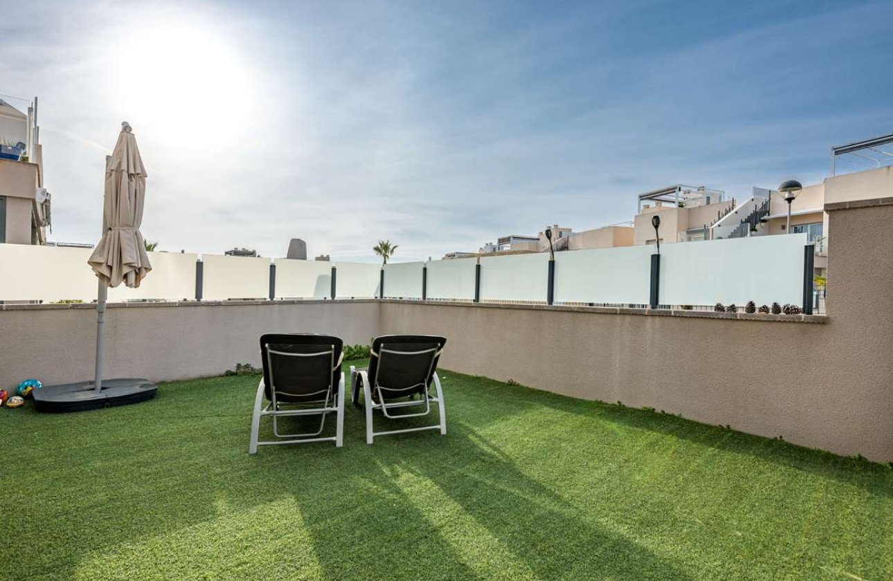 Resale - Bungalow -
Torrevieja - Costa Blanca